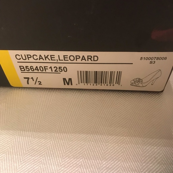 Carlos by Carlos Santana Cupcake Leopard Stiletto Heels - Picture 9 of 10